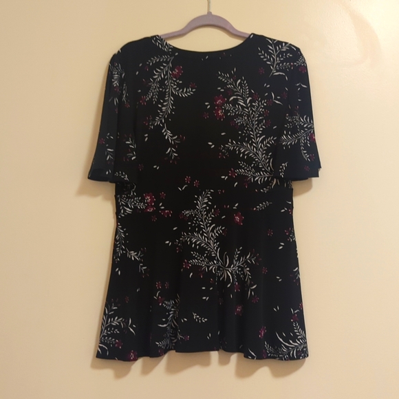 Torrid Studio Knit V-Neck Flutter Sleeve Peplum Top Size 00 in Black/Purple - Picture 5 of 8